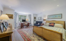 Buckland Crescent, Belsize Park, NW3 5DX