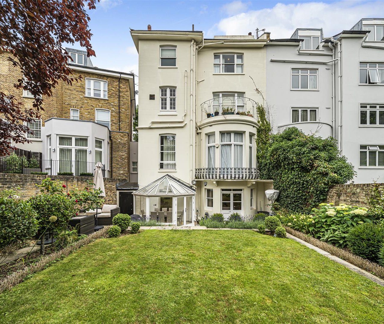 Buckland Crescent, Belsize Park, NW3 5DX