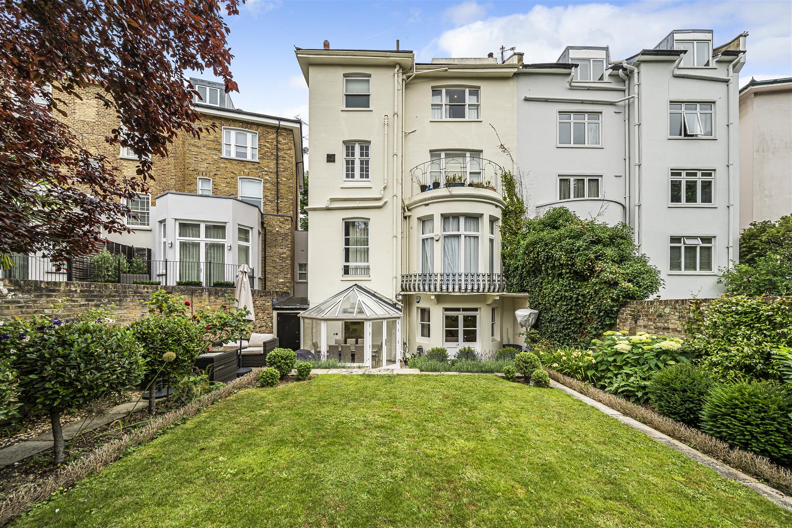 Buckland Crescent, Belsize Park, NW3 5DX