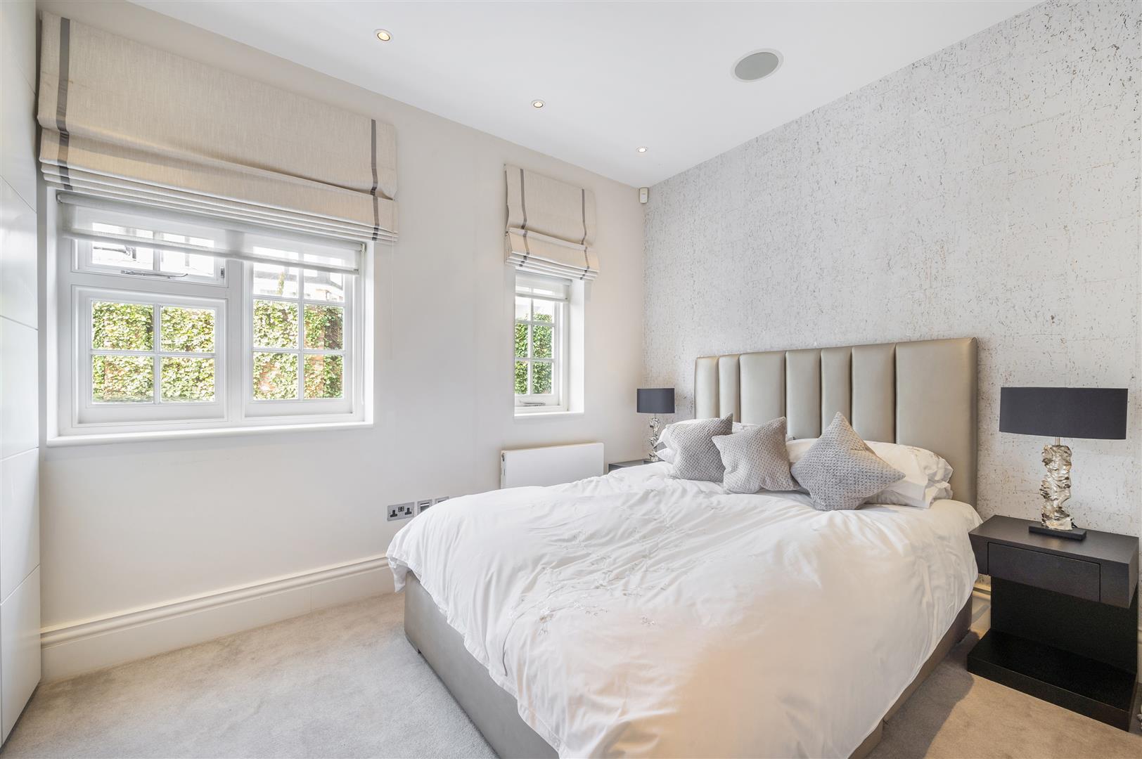 Kidderpore Avenue Hampstead NW3 7SP