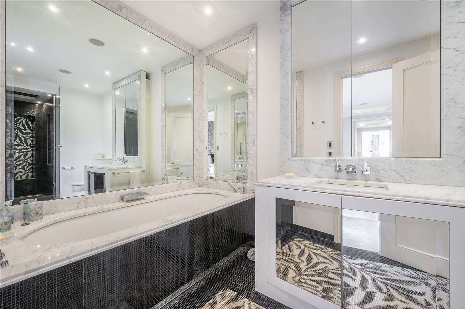 Kidderpore Avenue Hampstead NW3 7SP