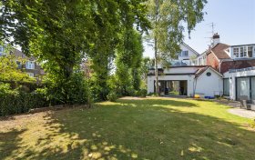 Kidderpore Avenue Hampstead NW3 7SP