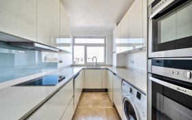 St. Johns Wood Park St. Johns Wood NW8 6QY