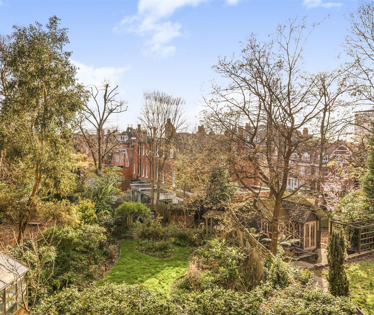 Lindfield Gardens, Hampstead, NW3 6PX