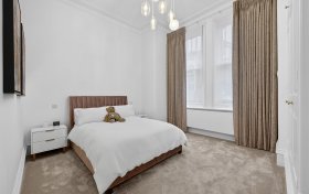 Lindfield Gardens, Hampstead, NW3 6PX