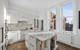 Lindfield Gardens, Hampstead, NW3 6PX