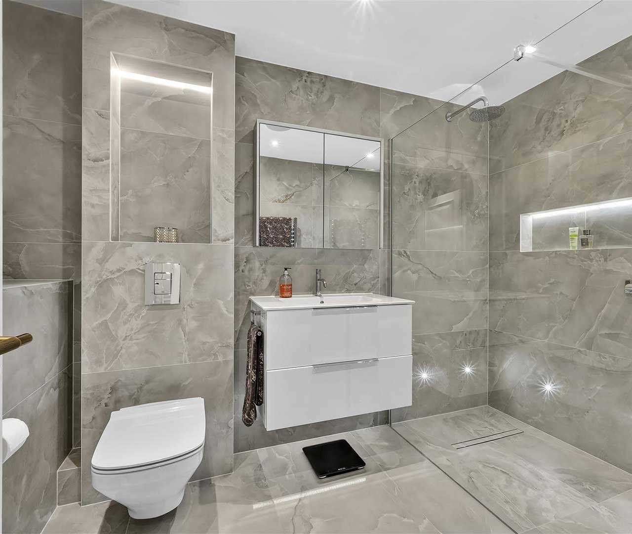 Lindfield Gardens, Hampstead, NW3 6PX