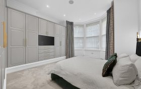 Lindfield Gardens, Hampstead, NW3 6PX