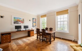 Templewood Avenue Hampstead NW3 7UY