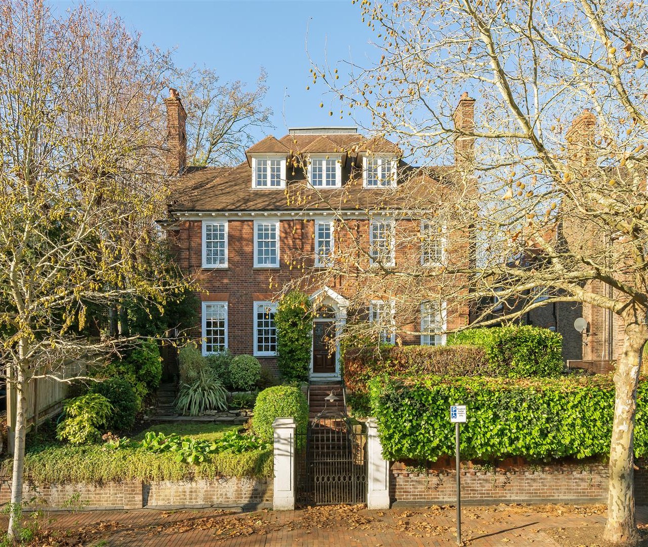 Templewood Avenue Hampstead NW3 7UY