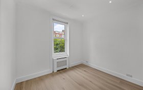 Lyndhurst Gardens, London, NW3 5NS