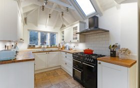 Lyndale Avenue Childs Hill NW2 2QD