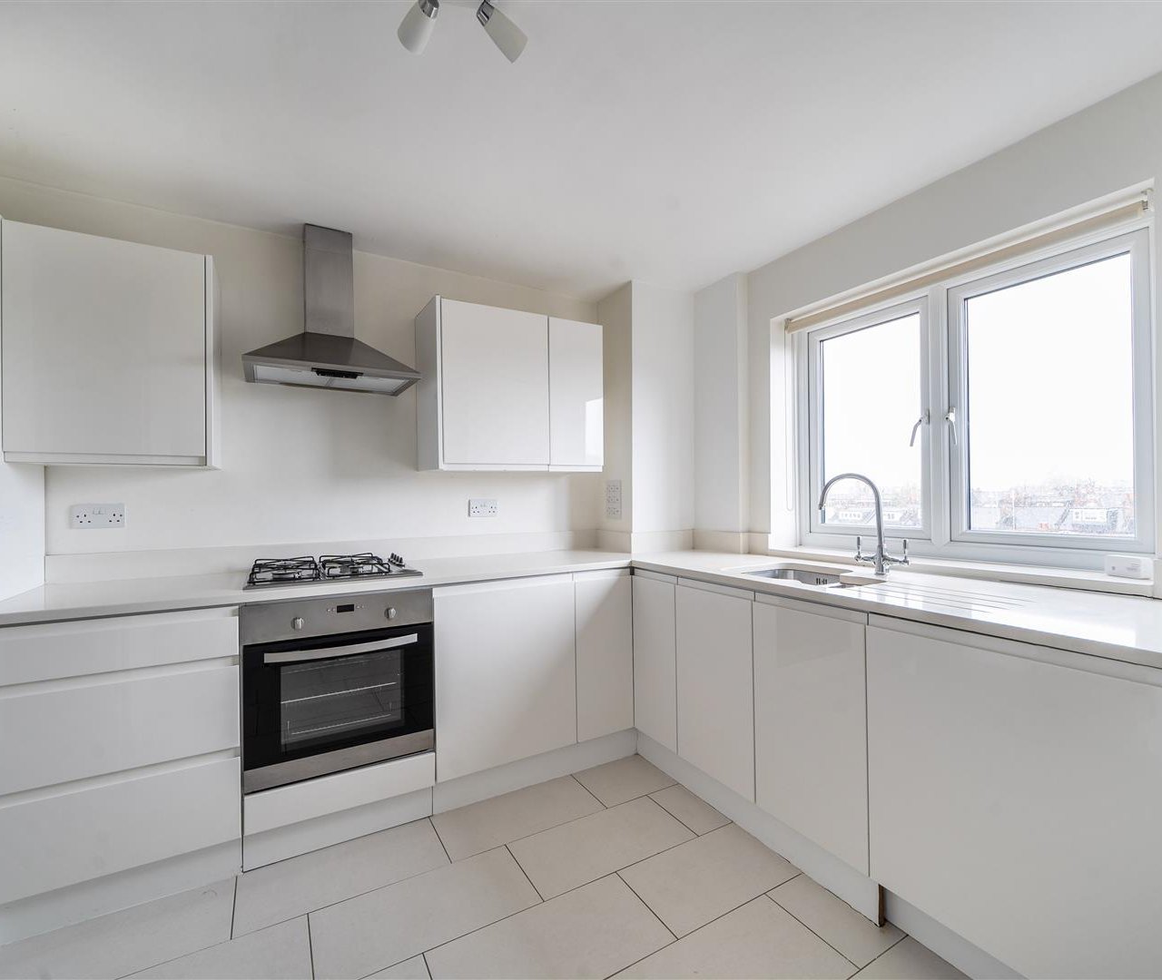 Fairfax Road Swiss Cottage NW6 4EP