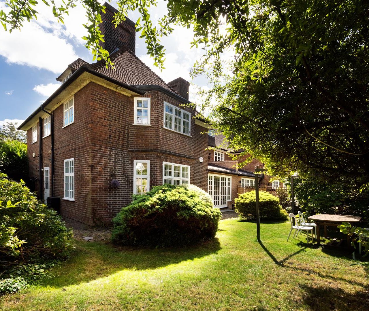 Meadway Close, Hampstead Garden Suburb, NW11 7BH