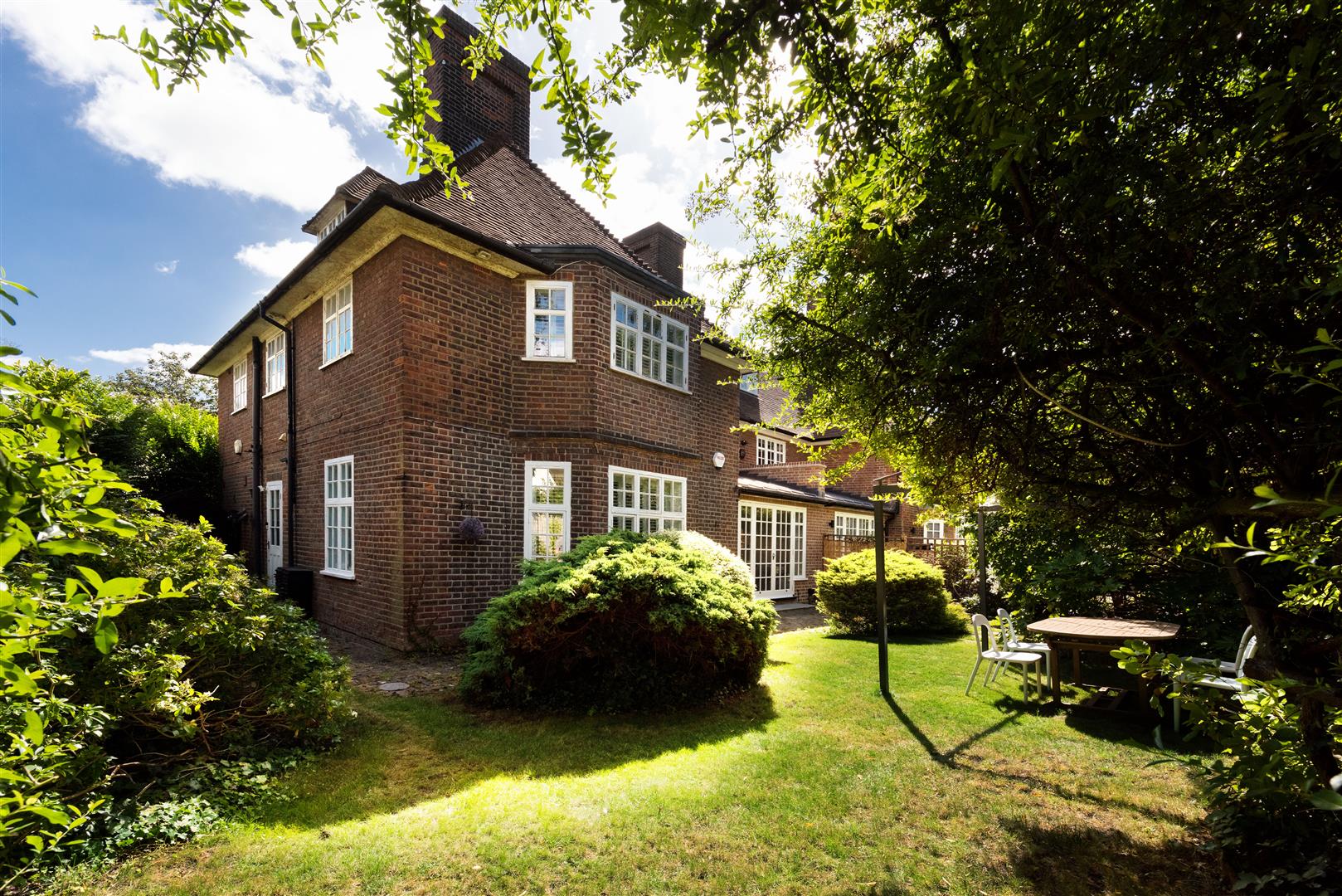 Meadway Close, Hampstead Garden Suburb, NW11 7BH