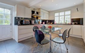 Meadway Close, Hampstead Garden Suburb, NW11 7BH