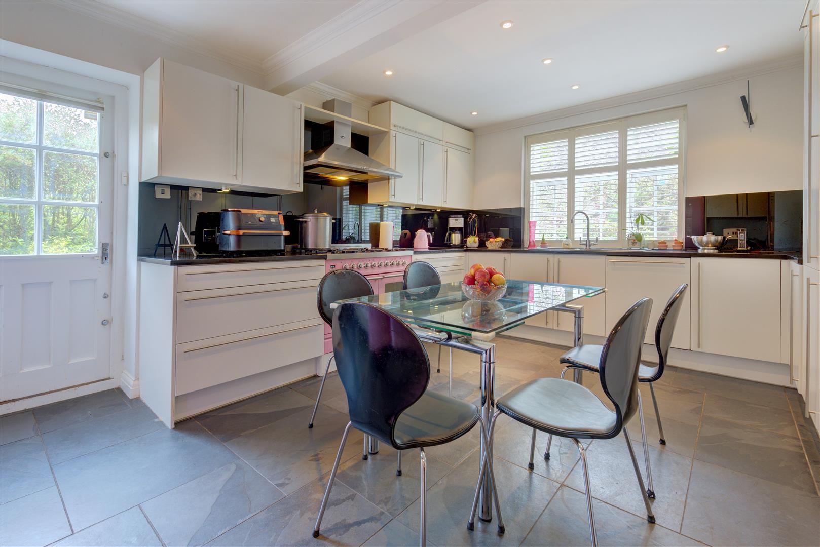 Meadway Close, Hampstead Garden Suburb, NW11 7BH