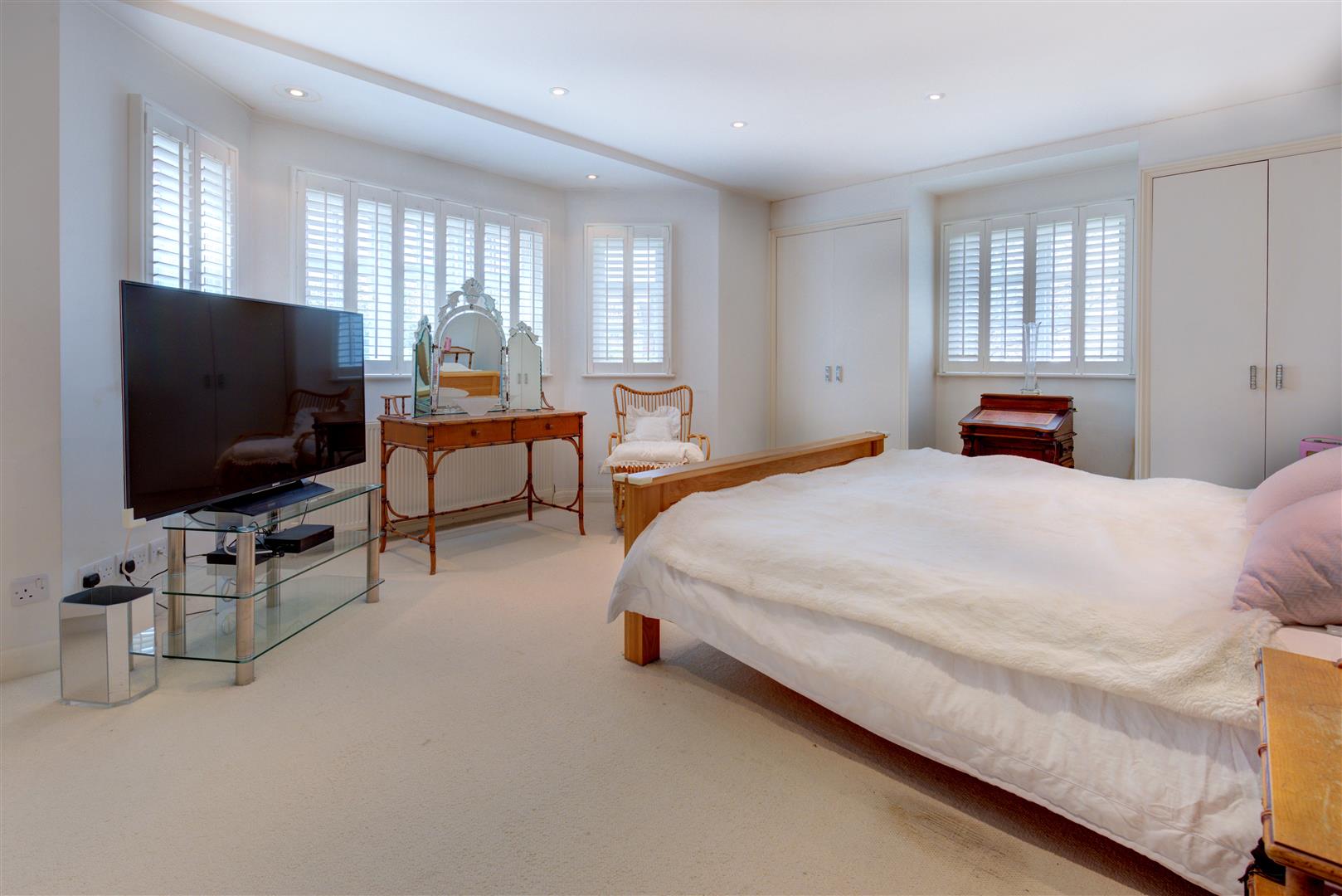 Meadway Close, Hampstead Garden Suburb, NW11 7BH