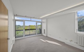 Oak Hill Park, Hampstead, NW3 7LH