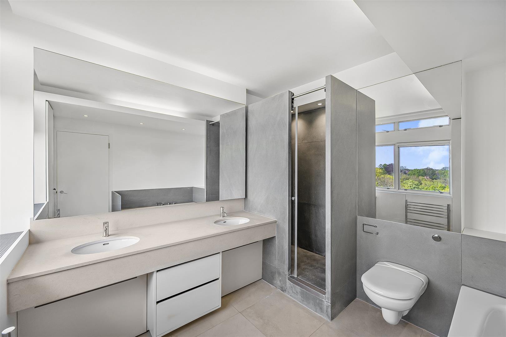 Oak Hill Park, Hampstead, NW3 7LH