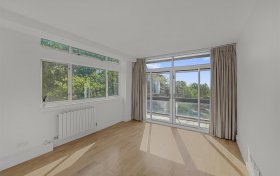 Oak Hill Park, Hampstead, NW3 7LH