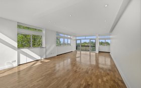 Oak Hill Park, Hampstead, NW3 7LH