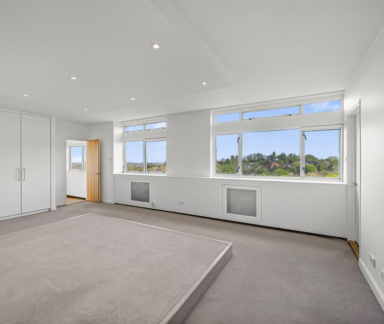 Oak Hill Park, Hampstead, NW3 7LH