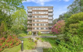 Oak Hill Park, Hampstead, NW3 7LH