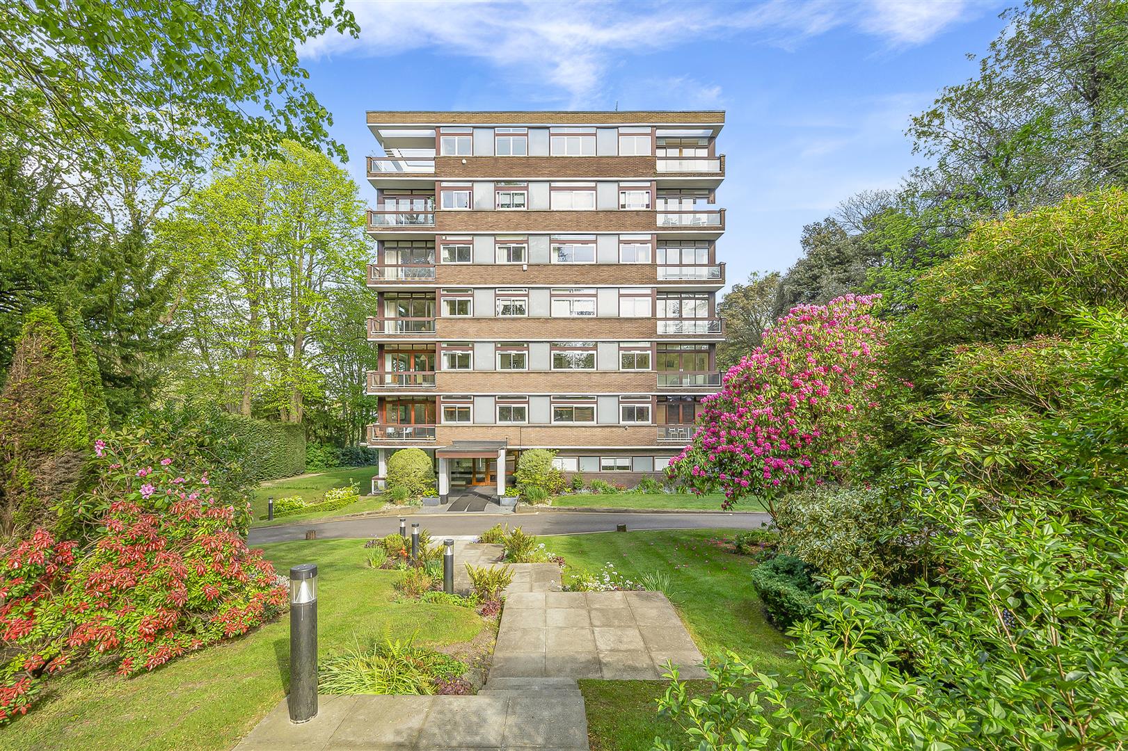 Oak Hill Park, Hampstead, NW3 7LH