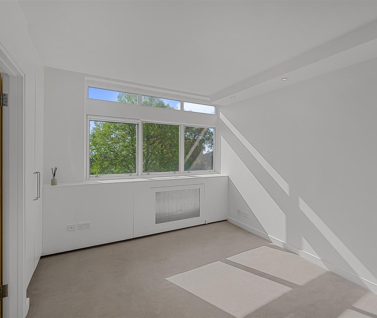 Oak Hill Park, Hampstead, NW3 7LH