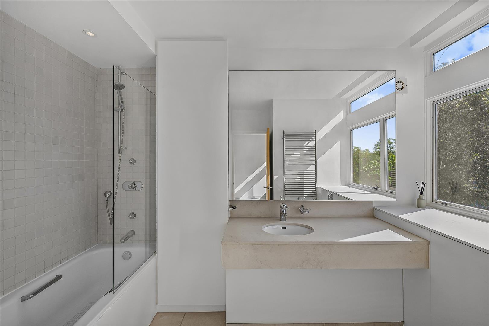 Oak Hill Park, Hampstead, NW3 7LH