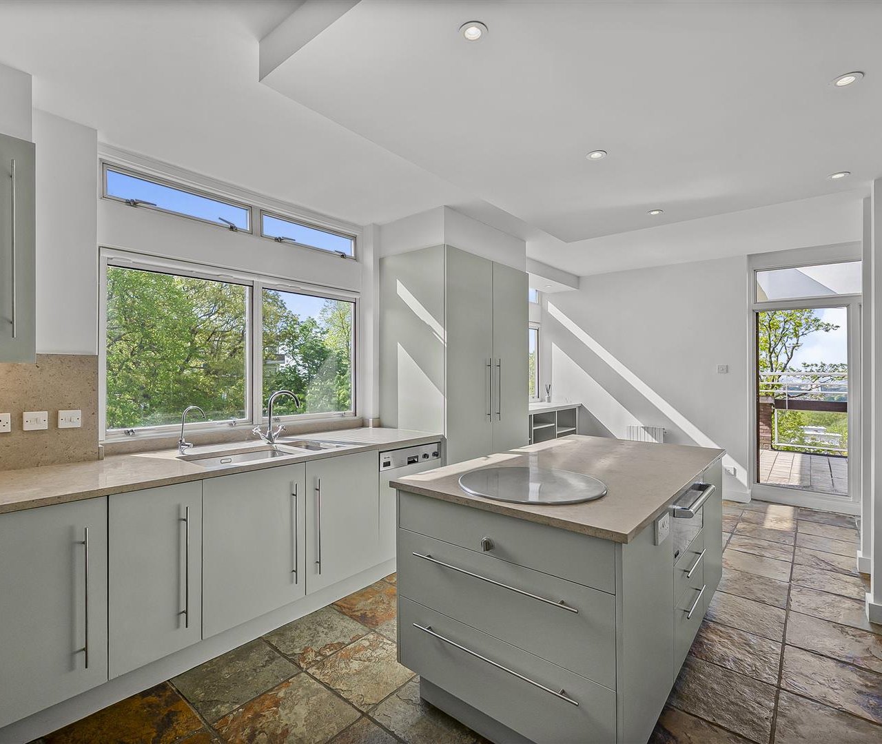 Oak Hill Park, Hampstead, NW3 7LH