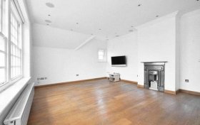 Bracknell Gardens, Hampstead, NW3 7EB