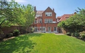 Bracknell Gardens, Hampstead, NW3 7EB