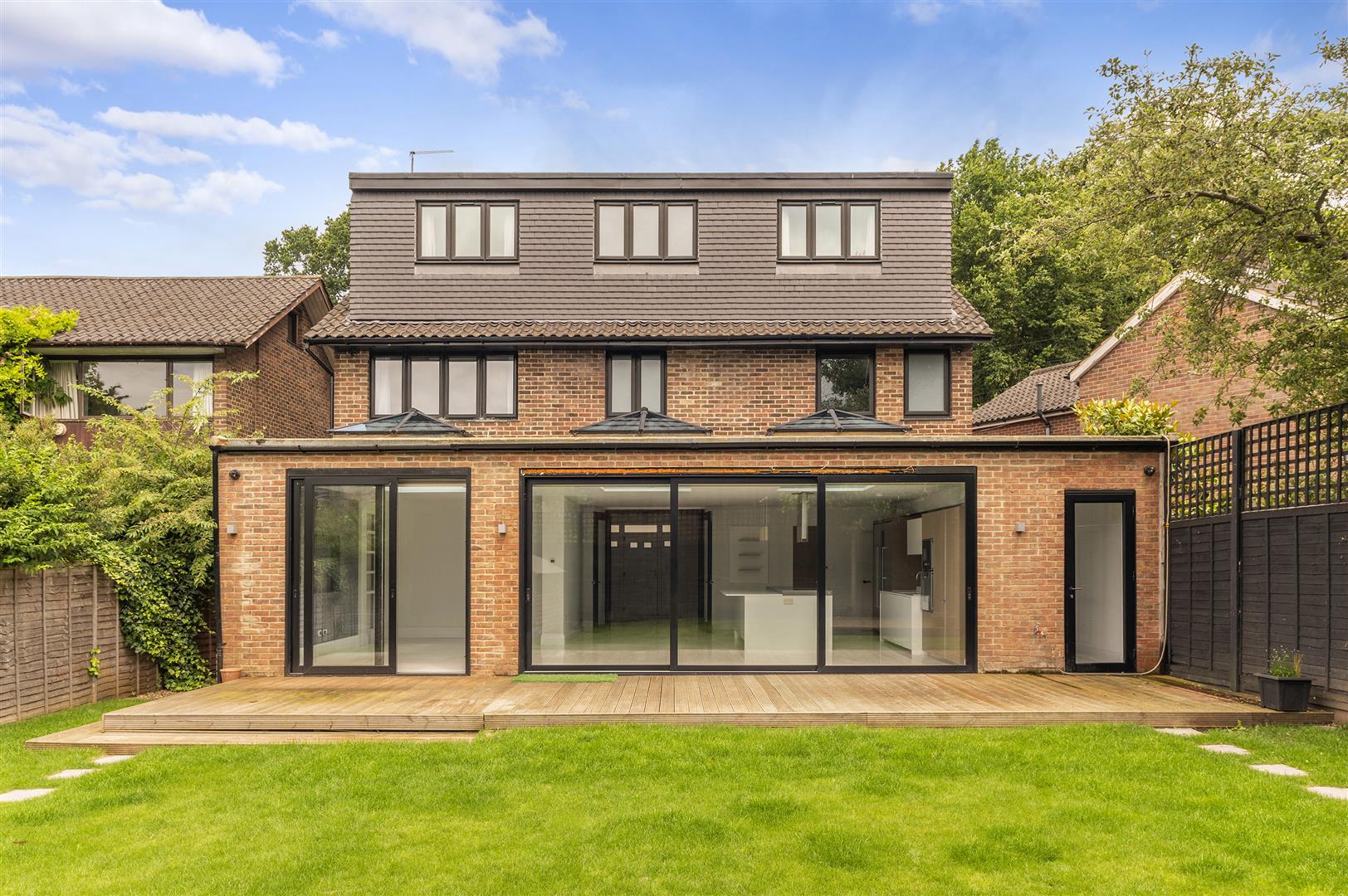 West Heath Gardens, Hampstead, NW3 7TR