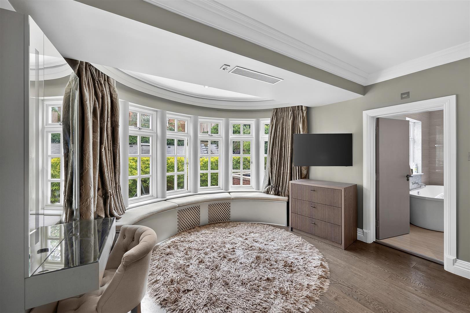 West Heath Road, London, NW3 7TN