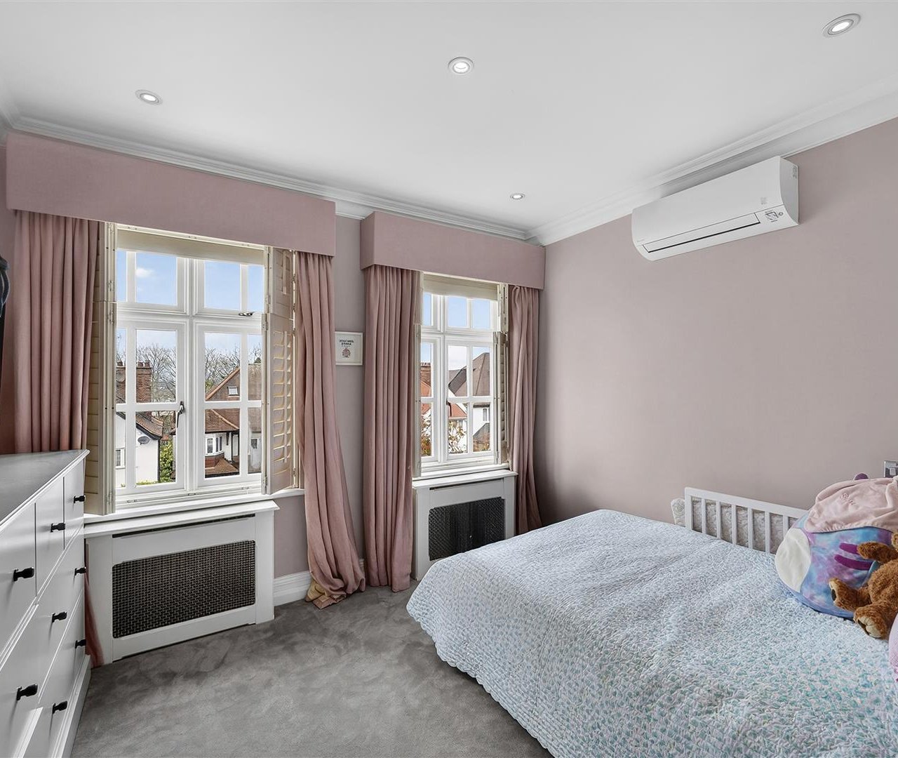 West Heath Road, London, NW3 7TN