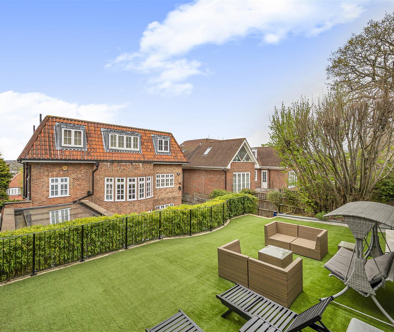 West Heath Road, London, NW3 7TN