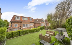 West Heath Road, London, NW3 7TN