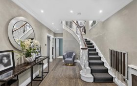 West Heath Road, London, NW3 7TN