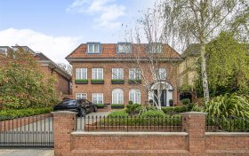 West Heath Road, London, NW3 7TN