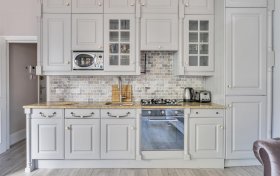 Frognal, Hampstead, NW3 6AR