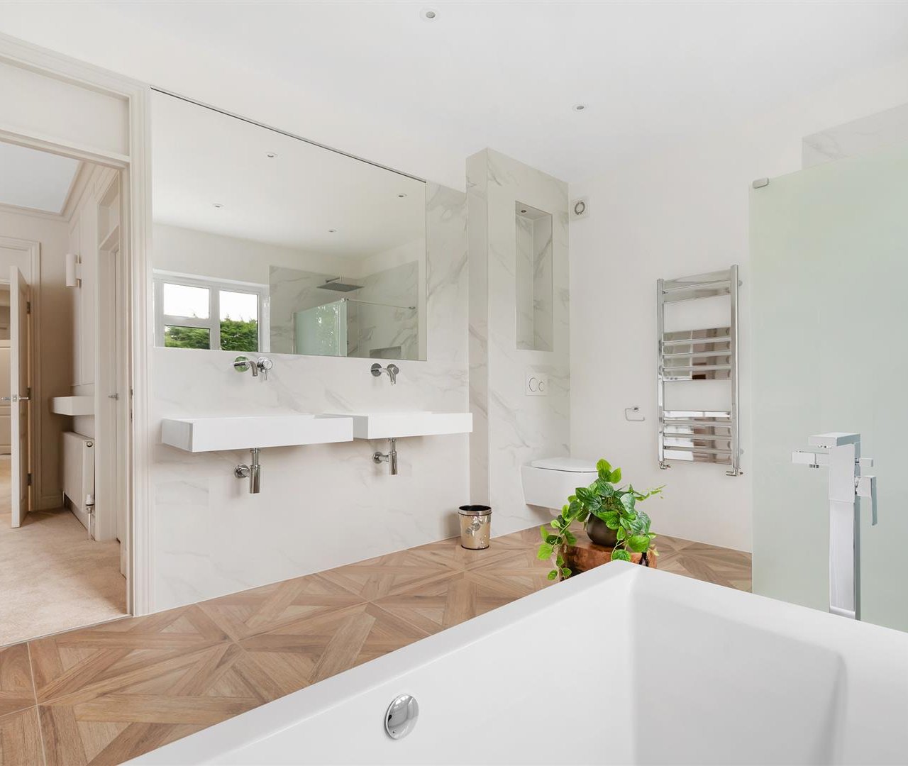 Hocroft Road, The Hocrofts, NW2 2BL