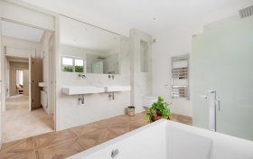 Hocroft Road, The Hocrofts, NW2 2BL