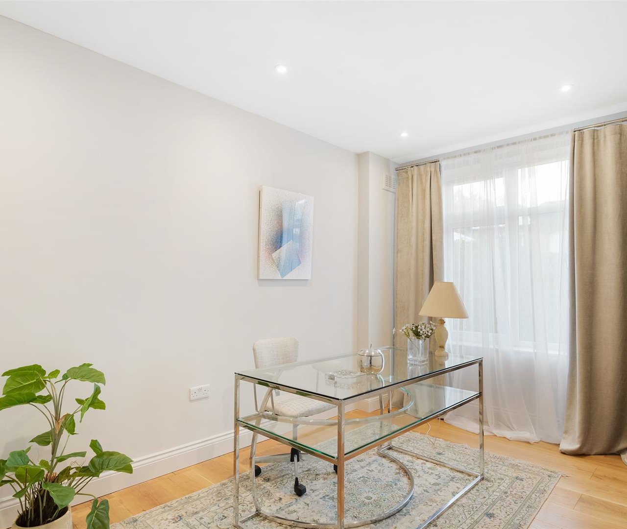 Hocroft Road, The Hocrofts, NW2 2BL