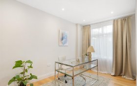 Hocroft Road, The Hocrofts, NW2 2BL