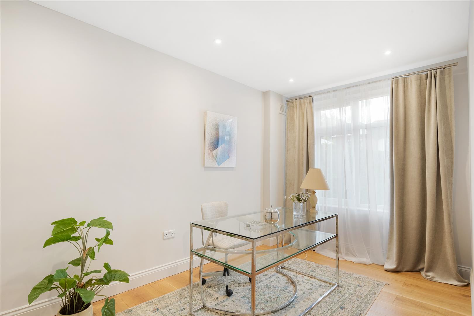 Hocroft Road, The Hocrofts, NW2 2BL