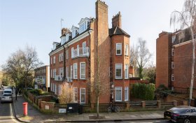 Willow Road, Hampstead Village, NW3 1TH
