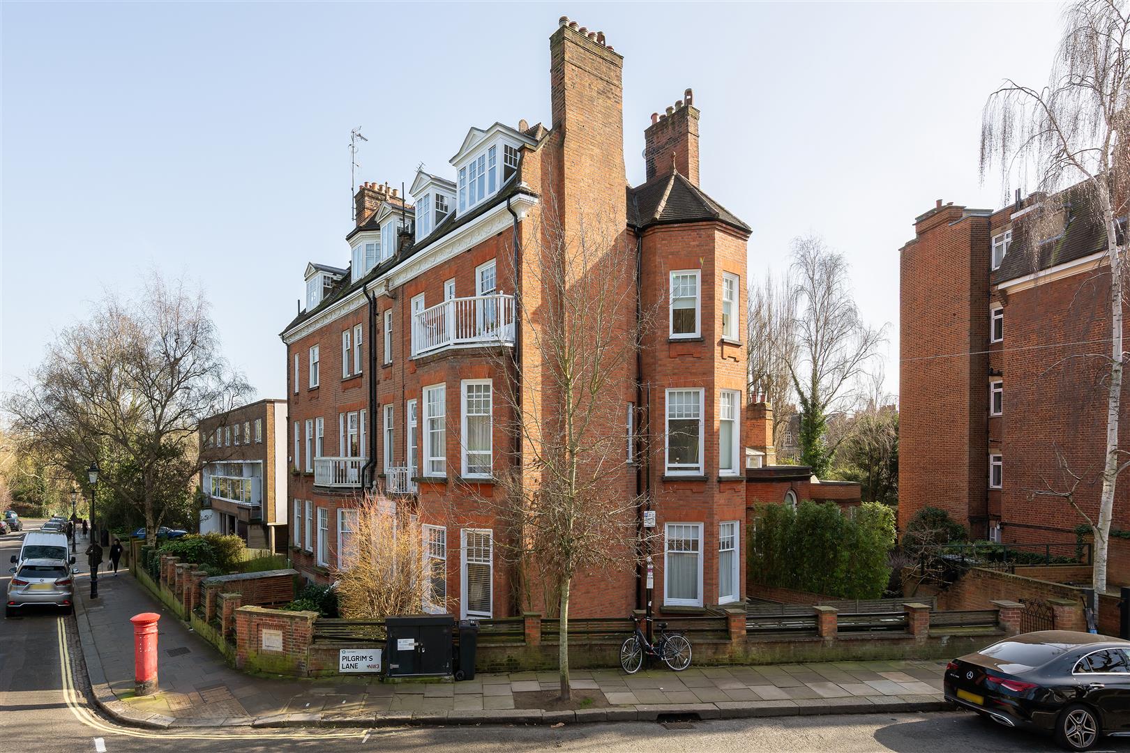 Willow Road, Hampstead Village, NW3 1TH