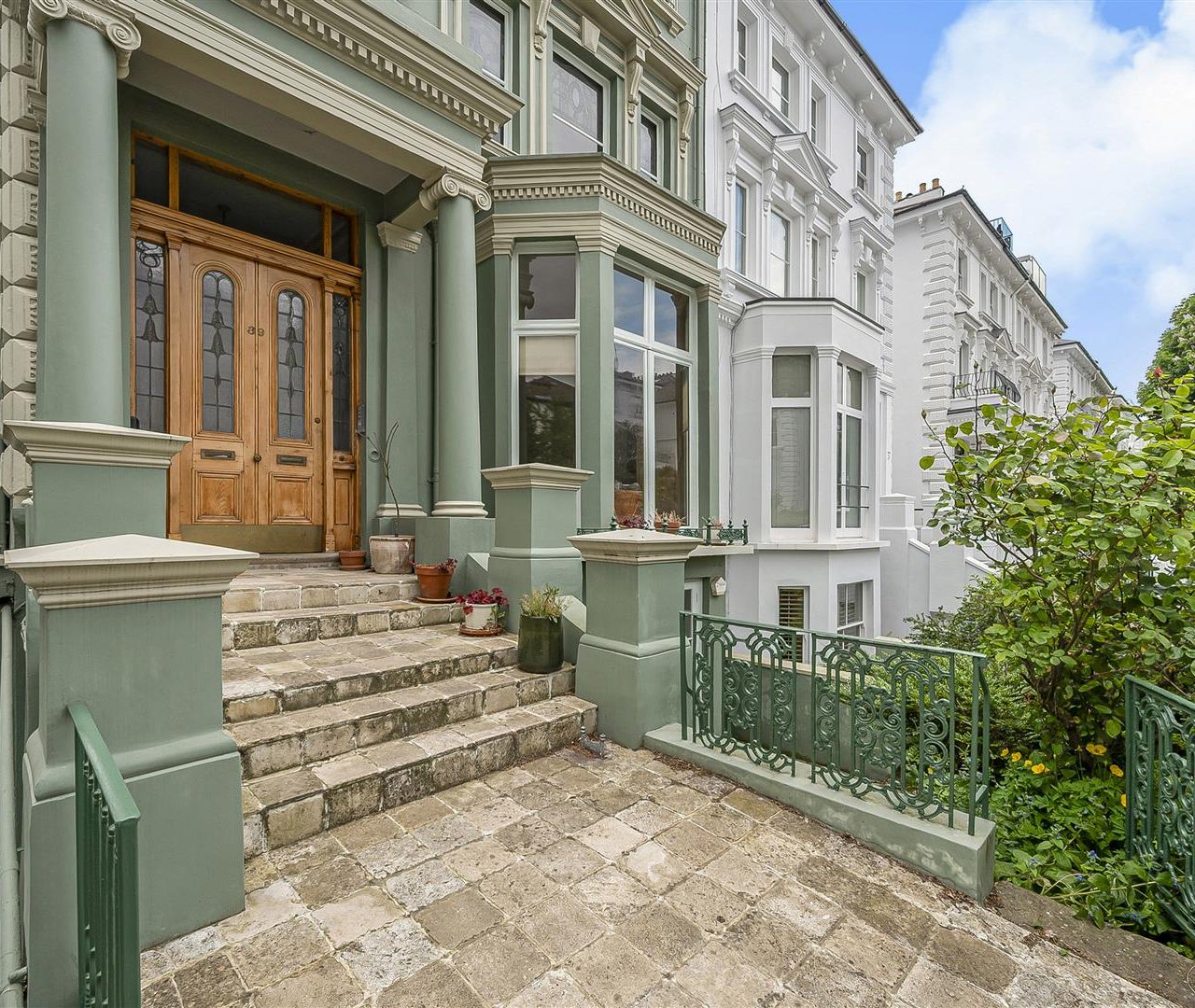 Belsize Park Gardens, Belsize Park, NW3 4JJ
